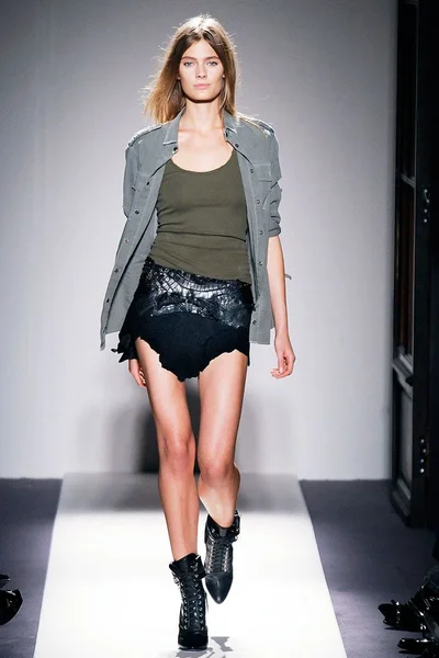 Look 19